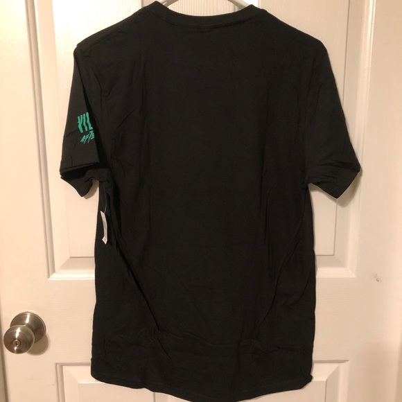 3/$40 Villains T-Shirt - Picture 4 of 6